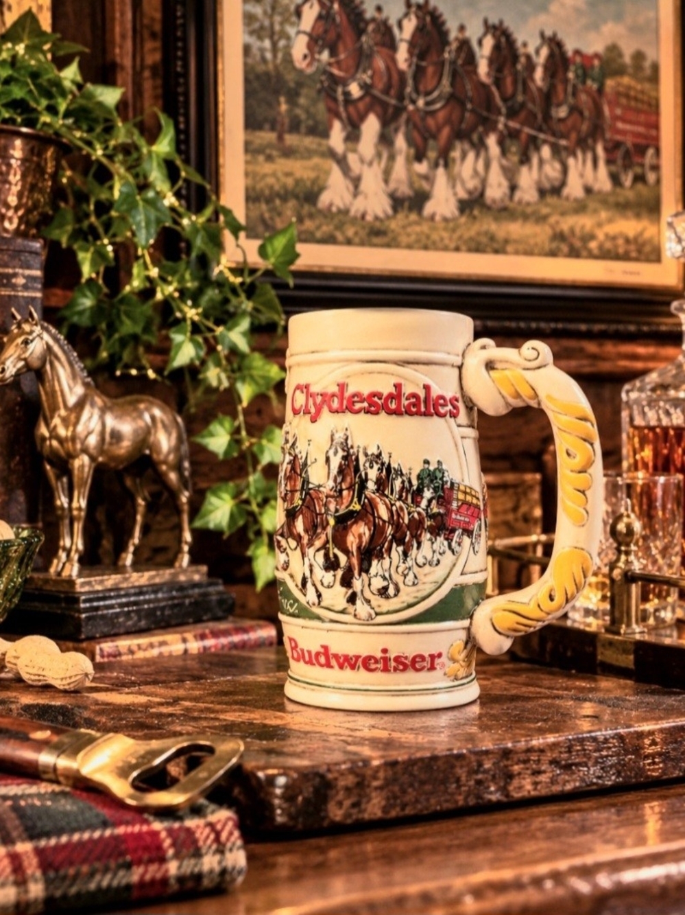 1983 Budweiser Holiday collection Beer Stein CS58 – "Cameo Wheatland"